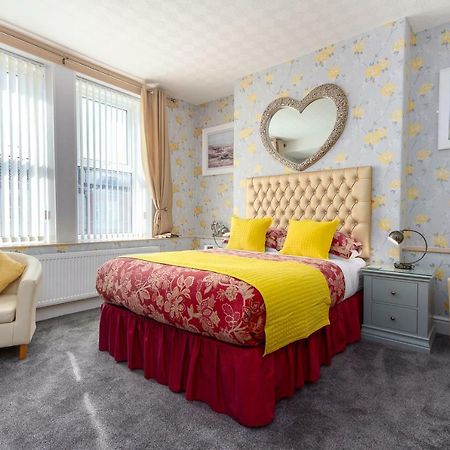 Valentine Lodge Over 21 Adult Couples Only Blackpool Eksteriør billede
