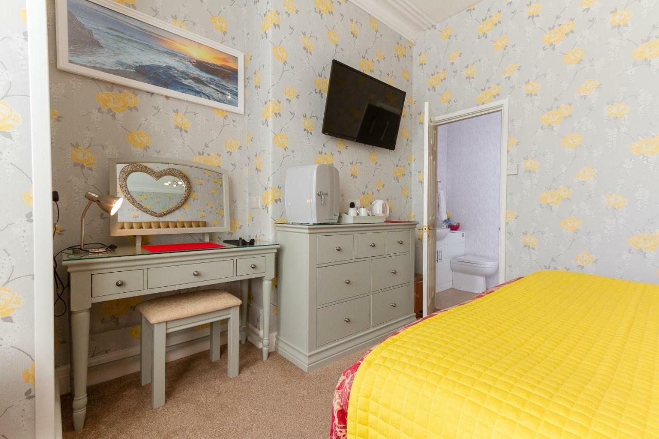 Valentine Lodge Over 21 Adult Couples Only Blackpool Eksteriør billede