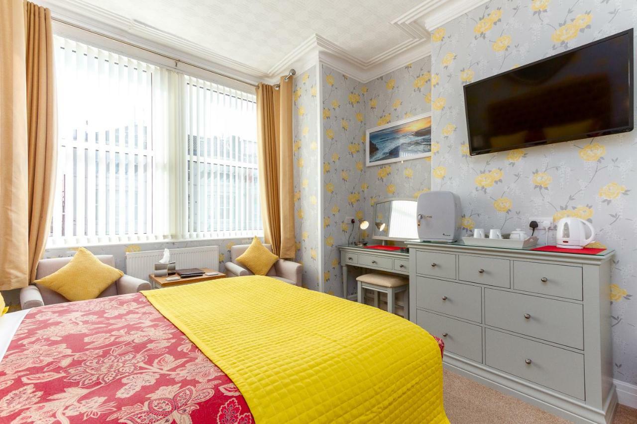 Valentine Lodge Over 21 Adult Couples Only Blackpool Eksteriør billede