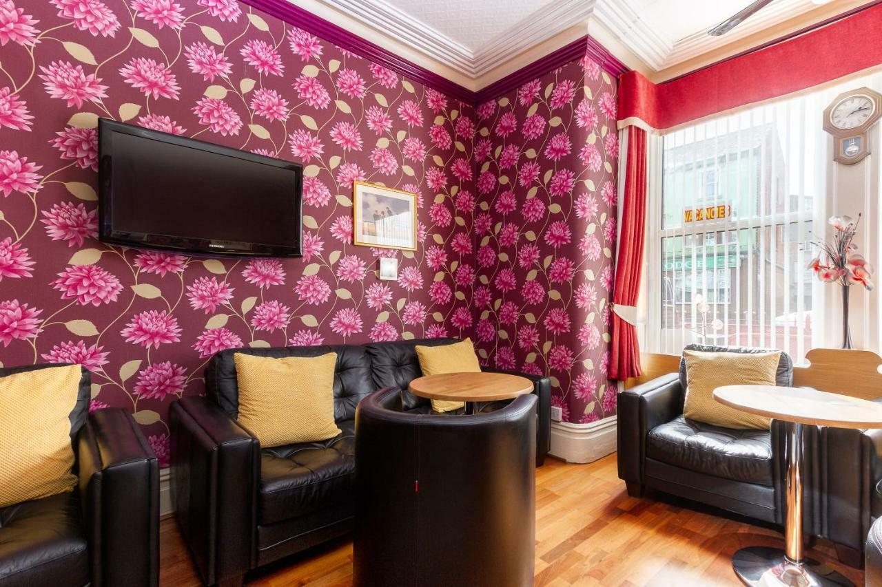 Valentine Lodge Over 21 Adult Couples Only Blackpool Eksteriør billede