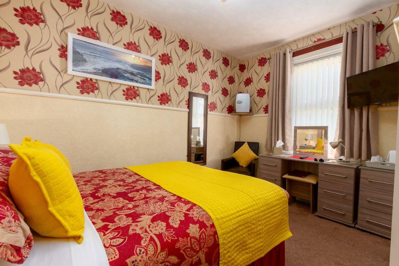 Valentine Lodge Over 21 Adult Couples Only Blackpool Eksteriør billede
