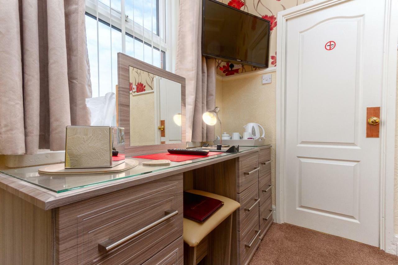Valentine Lodge Over 21 Adult Couples Only Blackpool Eksteriør billede